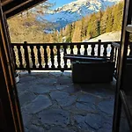 Nest In Crest Champoluc